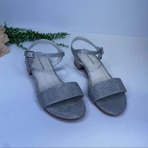 Stuart Weitzman Penelope Quarter Silver Sparkle Sandals Open Toe Fancy Size 1M
